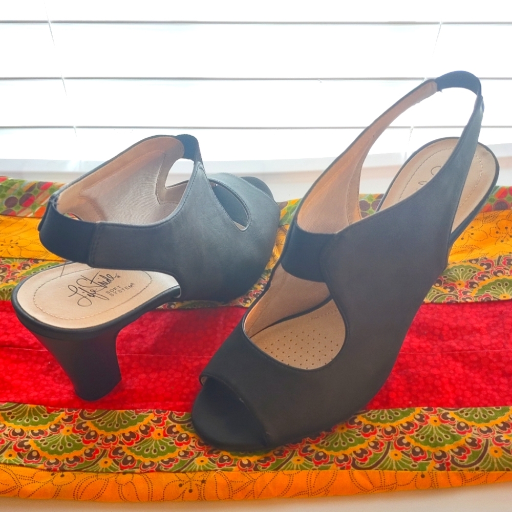 HOLD for @csosin - Life Stride Black Nubuck CELESTIA Peep Toe Heels